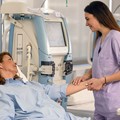 Ασθενής με νοσηλευτικό προσωπικό - Καλαμαριά
