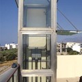 Εξωτερικός ανελκυστήρας σε επαγγελματικό χώρο