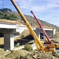 Τοποθέτηση προτεταμένων δοκών σε βάση αερογέφυρας