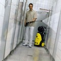 Καθαρισμός με πλυστικό μηχάνημα πιέσεως
