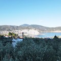 Πώληση εξαιρετικού ακινήτου έξω από την πόλη της Σκοπέλου, με υπέροχη θέα στη θάλασσα