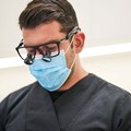 Ο Χειρουργός Οδοντίατρος Dr. Ιωάννης Κωνσταντόπουλος DMD, CDE