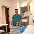 Σύγχρονο εξεταστήριο του ιατρείου, εξοπλισμένο με μηχανήματα υψηλής τεχνολογίας