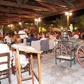 Εξωτερικός χώρος εστιατορίου Πετούσης