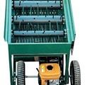 Self-propelled olive harvesting machinery of MINOS 3 bench type