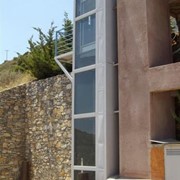 Εξωτερικός ανελκυστήρας σε εξοχική κατοικία