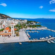 BEE IOLKOS REAL ESTATE: Φωτογραφίες