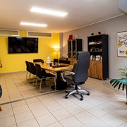 BEE IOLKOS REAL ESTATE: Φωτογραφίες