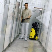 Καθαρισμός με πλυστικό μηχάνημα πιέσεως
