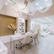 LE BON BEAUTY STUDIO: Photos & Video