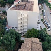 Μεταλλική σκάλα διαφυγής ξενοδοχείου έξι ορόφων