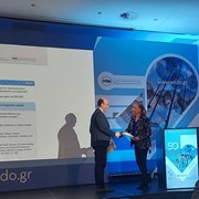 Βράβευση του ιατρού από την Πανελλήνια Ενδοκρινολογική Εταιρεία για το ερευνητικό του έργο