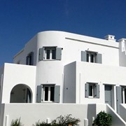 Κουφώματα PVC, Συνθετικά κουφώματα στην Τήνο