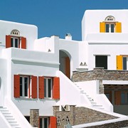 Κουφώματα σε εξοχικές κατοικίες στην Τήνο