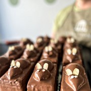 THEIKES GEFSEIS: Photos