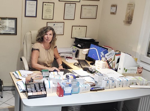 Dermatologist Dr. Sampina Chaikali Gklats