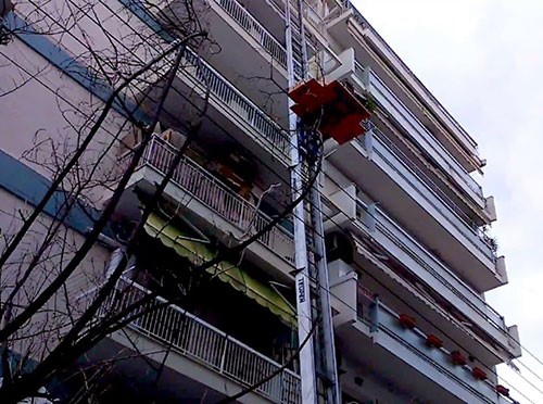 Μετακόμιση με το ανυψωτικό μας μηχάνημα στο κέντρο της Θεσσαλονίκης