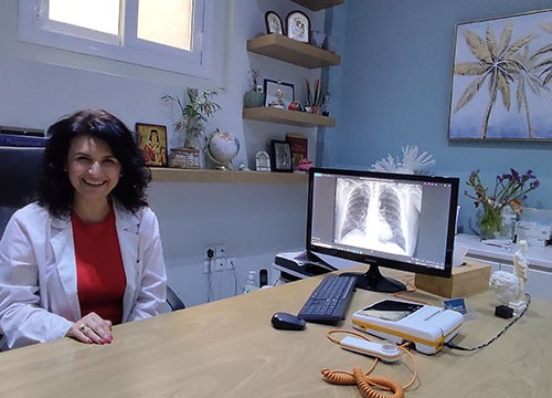 Πνευμονολόγος - Φυματιολόγος Νικολούτσου Κωνσταντίνα
