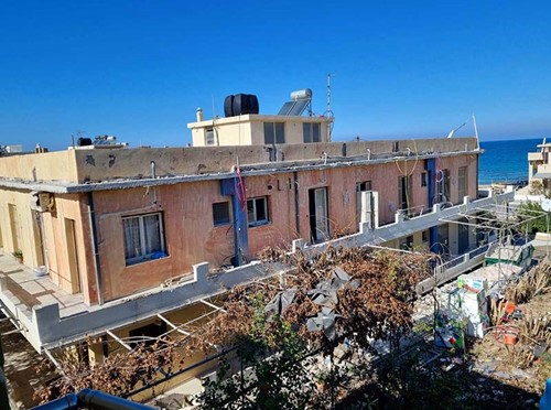 Ολική επισκευή και αποκατάσταση κτιρίου στα Χανιά - πριν