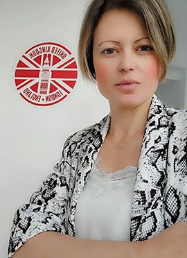 Η διευθύντρια σπουδών Έλλη Επιτρόπου