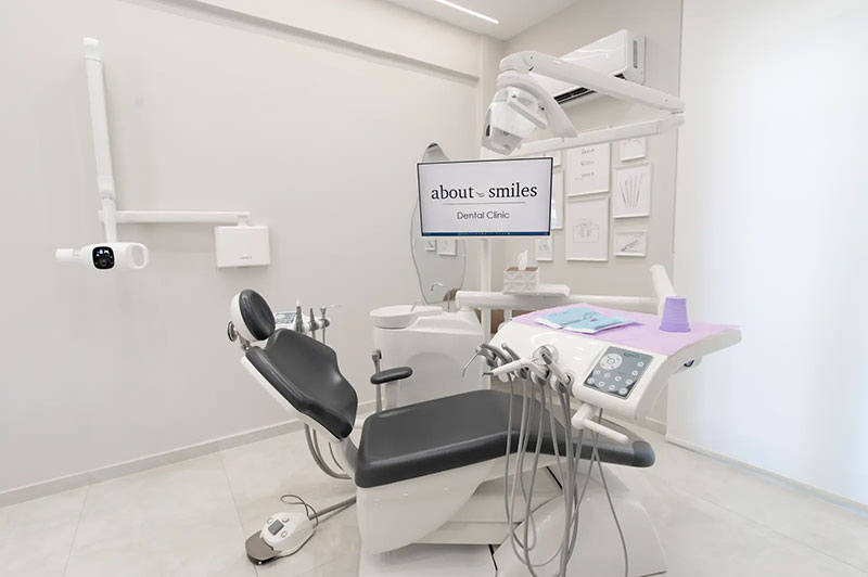 ABOUT SMILES - VASILOPOULOU GEORGIA: Φωτογραφίες & Βίντεο