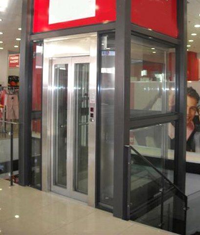 Ανελκυστήρας με γυάλινο θάλαμο