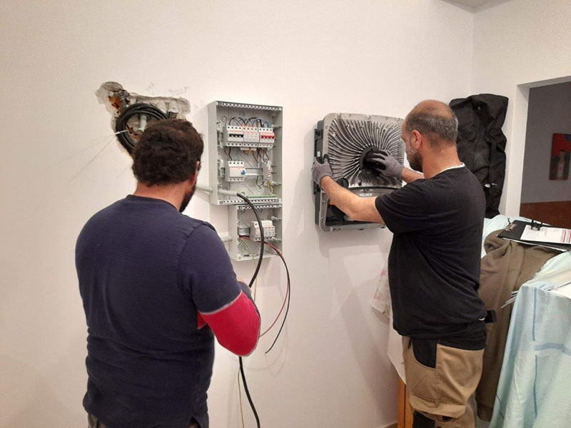 AKTINES SOLAR ENGINEERING: Φωτογραφίες & Βίντεο
