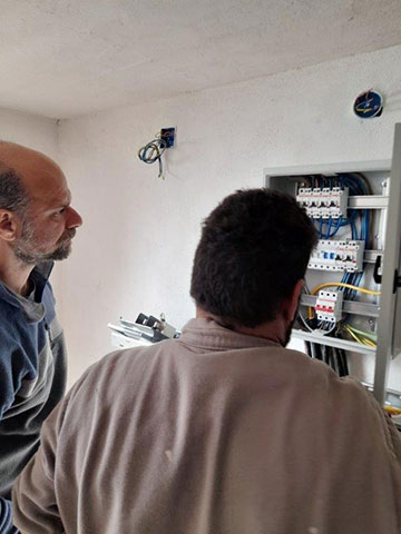 AKTINES SOLAR ENGINEERING: Φωτογραφίες & Βίντεο