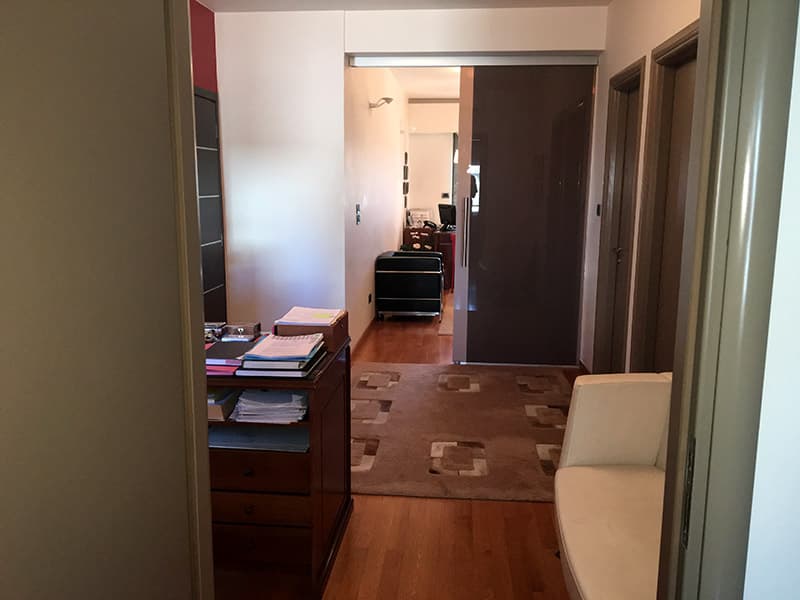Details of notary office space