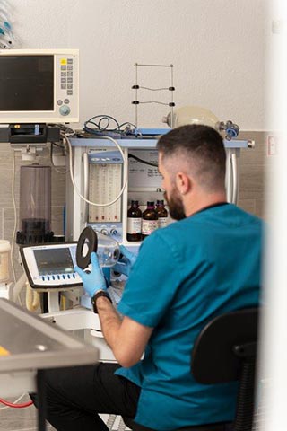ANIMAL MEDCARE: Φωτογραφίες & Βίντεο