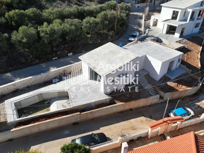 ARGOLIKI MESITIKI: Φωτογραφίες & Βίντεο