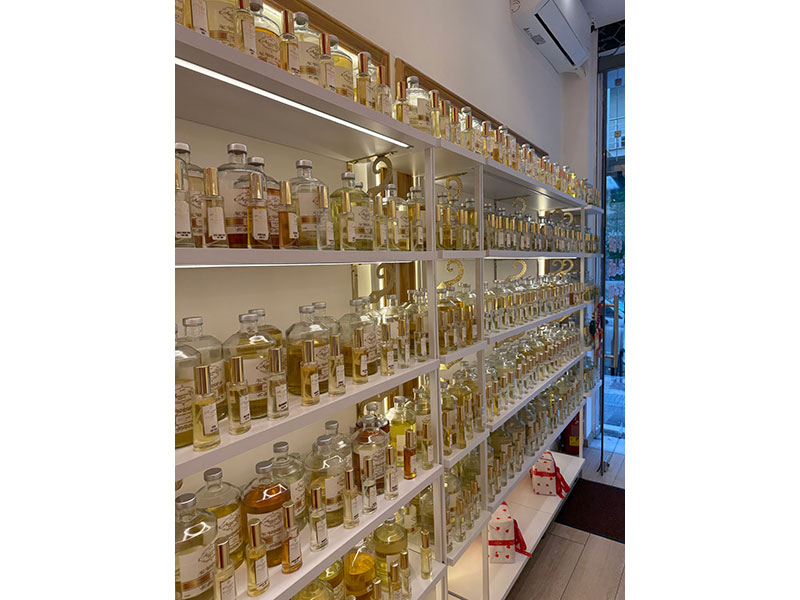 AROMATA ZOIS: Φωτογραφίες & Βίντεο