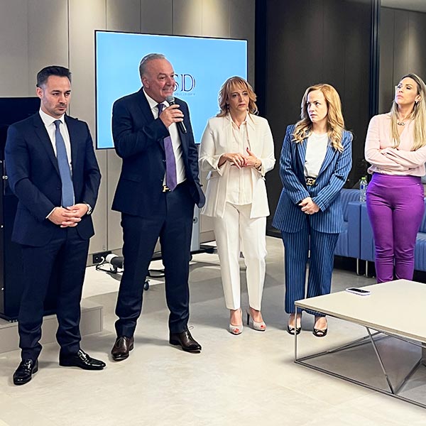 ASD OIKONOMIKOI SYMVOULOI AE: Φωτογραφίες & Βίντεο