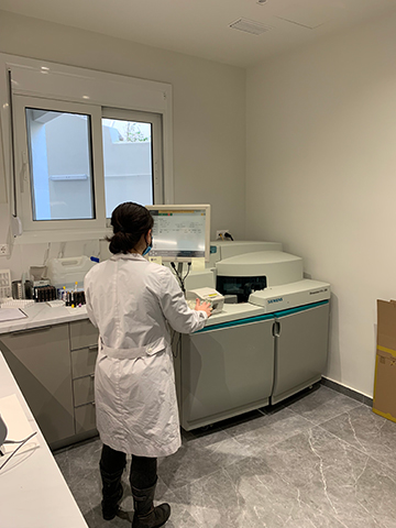 ATHENIAN LAB & MEDICINE: Φωτογραφίες & Βίντεο