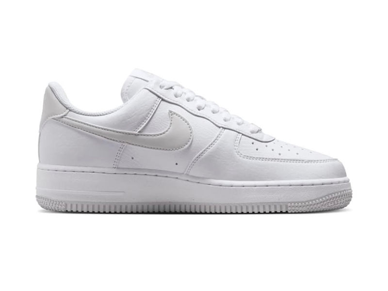 ATLETICA SNEAKER STORE: Φωτογραφίες & Βίντεο