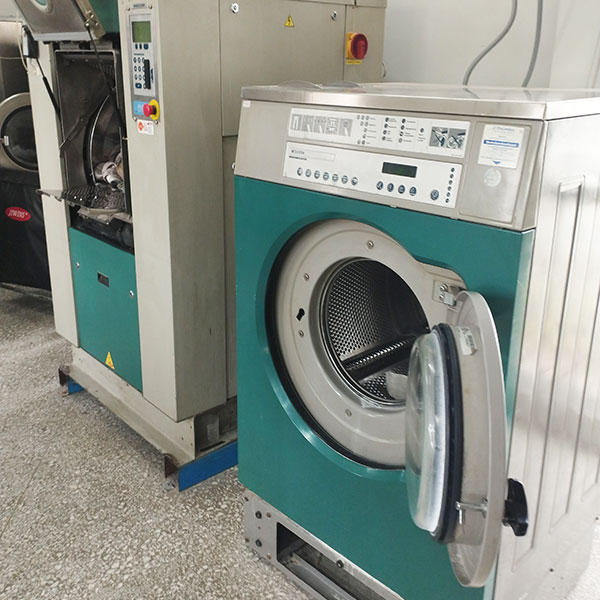 ATTICA CLEAN LAUNDRY: Φωτογραφίες & Βίντεο