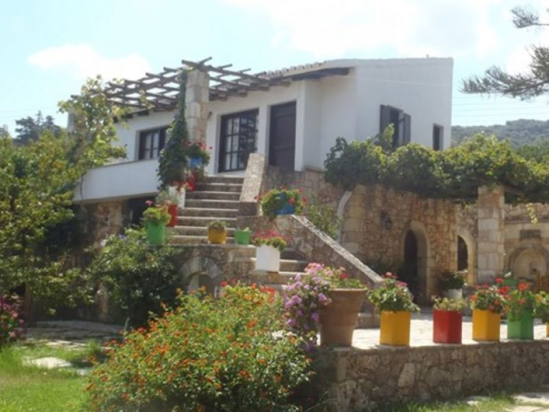 ATTIOS TRAVEL AGENCY: Φωτογραφίες & Βίντεο