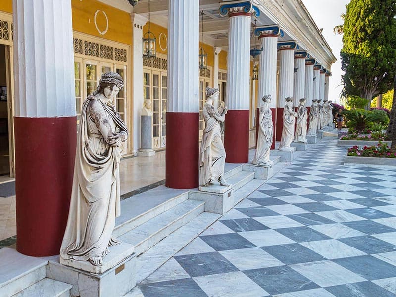AUTOLAND CORFU: Φωτογραφίες & Βίντεο
