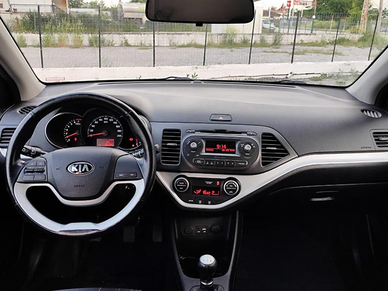 AUTO DEALERS: Φωτογραφίες & Βίντεο