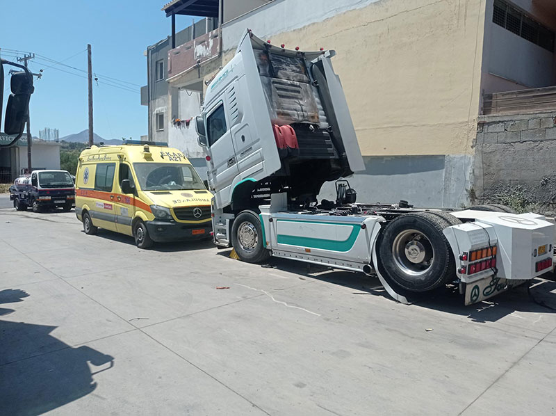 AUTO SERVICE - ΜΑΚΡΑΚΗΣ ΓΙΩΡΓΟΣ: Φωτογραφίες & Βίντεο