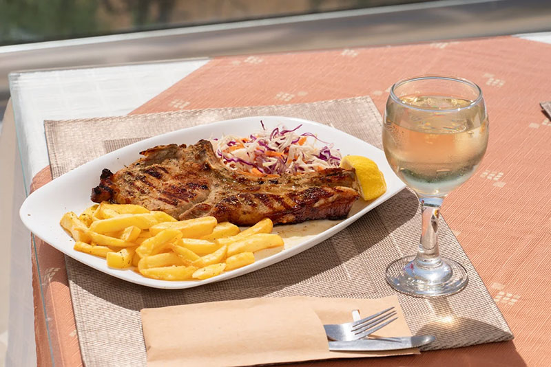AVRA BAR RESTAURANT: Φωτογραφίες & Βίντεο
