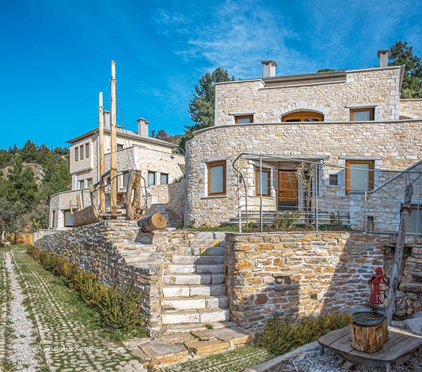 AXION ESTI: Φωτογραφίες & Βίντεο