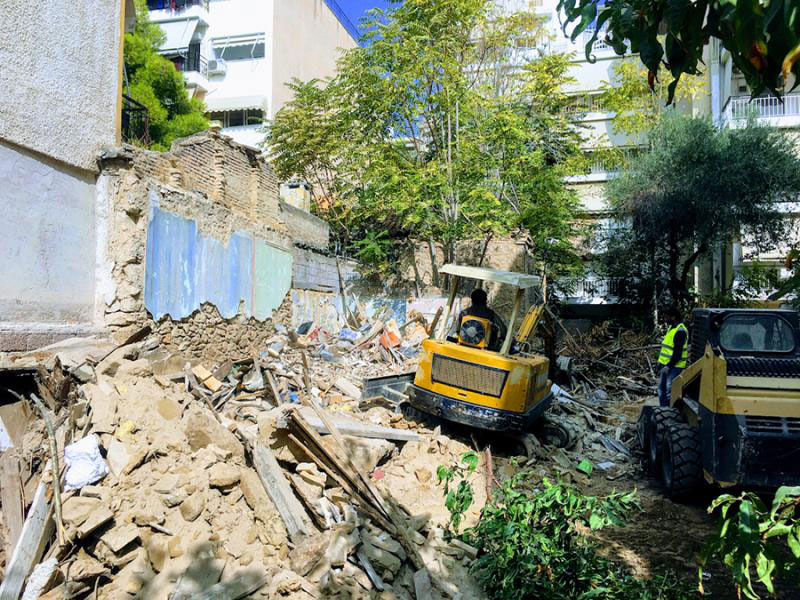 BASDEKIS SPYROS: Φωτογραφίες & Βίντεο