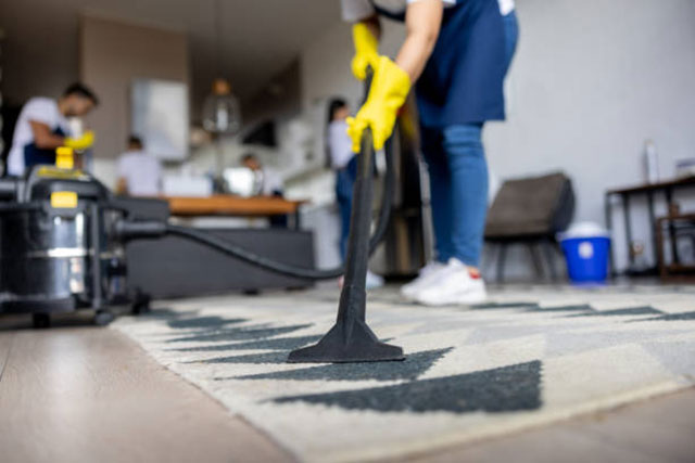 B&B CLEANING - ΜΠΑΚΟΠΟΥΛΟΣ ΧΑΡΑΛΑΜΠΟΣ: Φωτογραφίες & Βίντεο