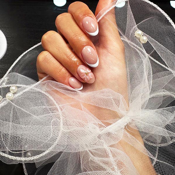 BEAUTY LOUNGE BY NIKOLAS & ATHINA: Φωτογραφίες & Βίντεο