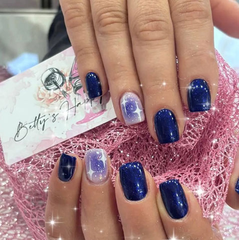 BETTY'S HAPPY NAILS: Φωτογραφίες & Βίντεο