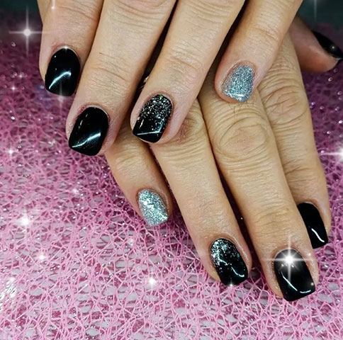 BETTY'S HAPPY NAILS: Φωτογραφίες & Βίντεο