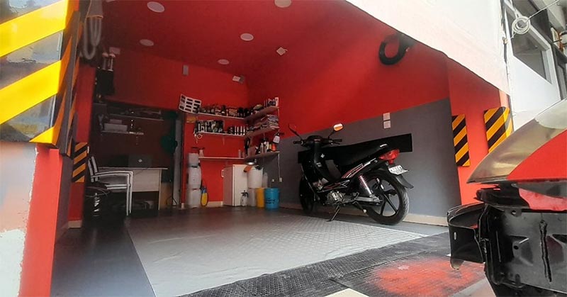 CAR GARAGE: Φωτογραφίες & Βίντεο