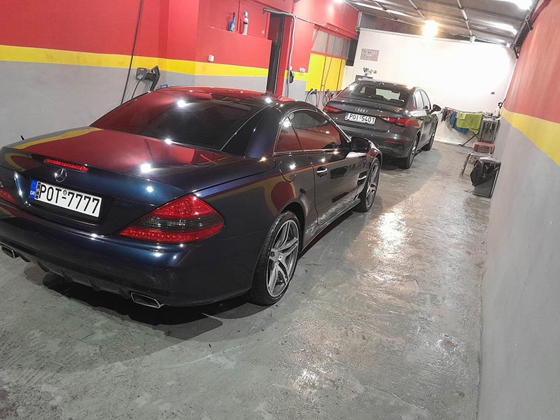 CAR GARAGE: Φωτογραφίες & Βίντεο