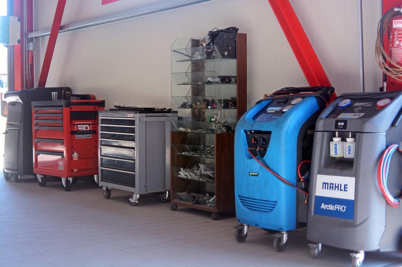 CAR SERVICE PANARETOS - PANARETOS ALEXANDROS & SIA OE: Φωτογραφίες & Βίντεο